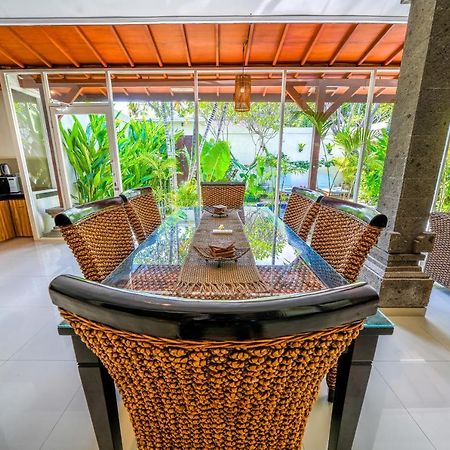 Villa Conor - Legian - Seminyak - 2 Bedroom 2 Bathroom Villa - Great Location Exterior photo